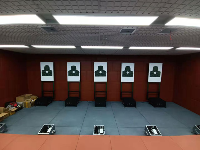 营业性靶场射击场验收/军警专业射击场打靶场验收/公安局枪弹库验收 我国营业性射击场/实弹射击馆/射击俱乐部这个行业都是先建验收合格后批证，公安部文件明确指出要求有资质的第三方机构来验收，公安部正在起草准备发布的营业性射击场安全防范要求行业标准要求：安全防范系统竣工后，应按GB50348的相关规定进行系统检验和验收，并定期复检，复检周期应不超过3年,系统检验应由具备相应检测能力的第三方检测机构实施。第三方检测机构按照《射击场所安全检测表》各项标准来验收，如果验收不合会要求整改，验收合格后会出具一个检测报告。 中国兵工学会军工安防与应急产业中心下属的北京中安华卫技术中心是目前行业内具有射击场靶场验收的第三方检测能力及资质的机构。北京中安华卫技术中心具有《军工安防与应急企业设计制造施工维护能力》一级等级资质，并且是《中国兵工学会发布：T/COS0012018枪械射击馆及半封闭射击场水平评估标准》的起草发布单位，也是《公安部即将发布的营业性射击场安全防范要求行业标准》的送审稿评审单位。北京中安华卫技术中心负责验收的技术人员均具有军工安防与应急从业人员高级工程师职称证书，其中包括部队退役的狙击手、公安部退休的枪弹鉴定专家、部队退休的军品质量检测验收专职人员，都从事过射击场打靶场的设计建设、报靶设备的研发生产、靶场安全防护装修、枪弹弹道轨迹鉴定、枪弹痕迹检验鉴定；并且拥有中国兵工学会轻武器专业委员会委员、公安部枪弹检验鉴定专家、军队轻武器研发生产技术专家若干名。 北京中安华卫技术中心受各地公安局、部队、营业性射击场委托，已经为许多单位新建射击场打靶场进行过验收评审；首先派遣专业工程师先赴委托单位进行实地现场勘查，进行各种数据测量、防弹材料检验、团体行业标准核对、实弹安全测试等；再组织行业专家进行勘验结果评审，由评审专家组出具验收评审报告，并依据靶场射击场评估结果颁发对应的等级证书。为建设单位提供了安全可靠的第三方检验结论，出具了权威的检测报告，有效保证了靶场射击场的安全性，严格的保障了枪弹的安全管理，科学的服务于军警民的各类轻武器射击训练场所。 针对全国各地营业性靶场射击场验收、军警专业射击场打靶场验收、公安局枪弹库验收服务，上门勘验、业内专家评审、出具验收报告、颁发靶场射击场评估级别证书，欢迎来电垂询。  联系方式： 010-56526012 、56526048 、56526050 中国中国兵工学会军工安防与应急产业中心：北京市海淀区车道沟10号院  北京中安华卫技术中心地址：北京市亦庄开发区经海六路一号院尖子班C9独栋